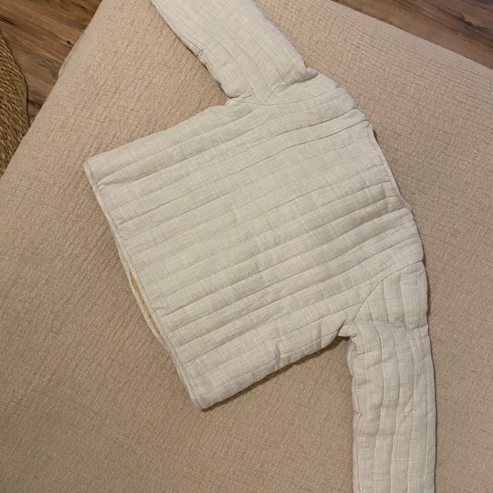Oeuf Cloud/Sand Quilted Jacket with Button Detail NWT 5/6 - Picture 3 of 3